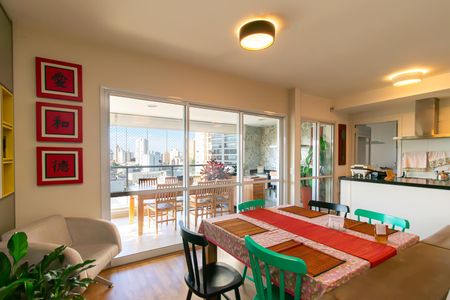 Apartamento à venda com 141m², 3 quartos e 2 vagas Apartamento à venda com 141m², 3 quartos e 2 vagasSala