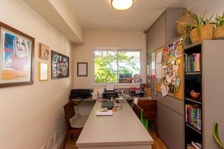 Apartamento à venda com 141m², 3 quartos e 2 vagas Apartamento à venda com 141m², 3 quartos e 2 vagasSala