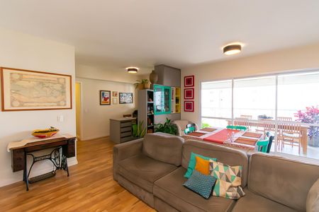 Apartamento à venda com 141m², 3 quartos e 2 vagas Apartamento à venda com 141m², 3 quartos e 2 vagasSala