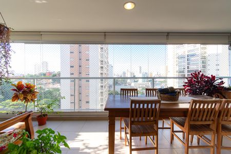 Apartamento à venda com 141m², 3 quartos e 2 vagas Apartamento à venda com 141m², 3 quartos e 2 vagasVaranda gourmet