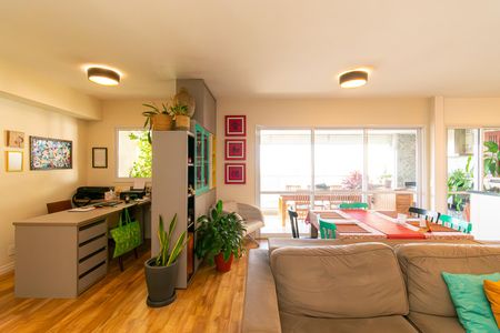 Apartamento à venda com 141m², 3 quartos e 2 vagas Apartamento à venda com 141m², 3 quartos e 2 vagasSala