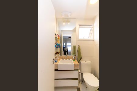Apartamento à venda com 141m², 3 quartos e 2 vagas Apartamento à venda com 141m², 3 quartos e 2 vagasBanheiro da Suíte