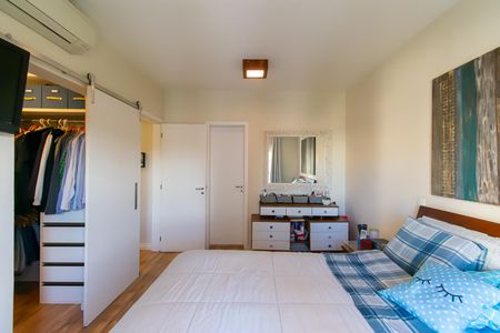 Apartamento à venda com 141m², 3 quartos e 2 vagas Apartamento à venda com 141m², 3 quartos e 2 vagasSuíte