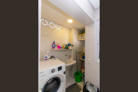 Apartamento à venda com 141m², 3 quartos e 2 vagas Apartamento à venda com 141m², 3 quartos e 2 vagasÁrea de Serviço