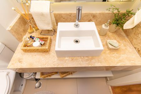 Apartamento à venda com 141m², 3 quartos e 2 vagas Apartamento à venda com 141m², 3 quartos e 2 vagasLavabo