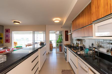 Apartamento à venda com 141m², 3 quartos e 2 vagas Apartamento à venda com 141m², 3 quartos e 2 vagasCozinha