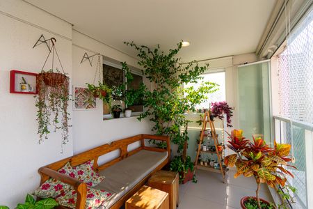 Apartamento à venda com 141m², 3 quartos e 2 vagas Apartamento à venda com 141m², 3 quartos e 2 vagasVaranda gourmet