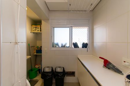 Apartamento à venda com 141m², 3 quartos e 2 vagas Apartamento à venda com 141m², 3 quartos e 2 vagasÁrea de Serviço