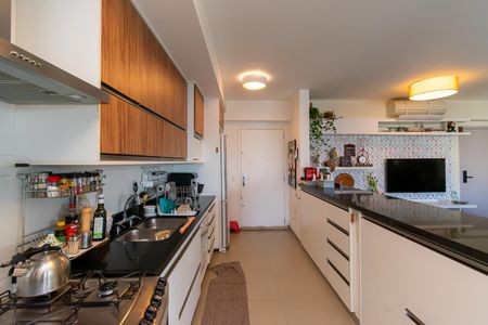 Apartamento à venda com 141m², 3 quartos e 2 vagas Apartamento à venda com 141m², 3 quartos e 2 vagasCozinha