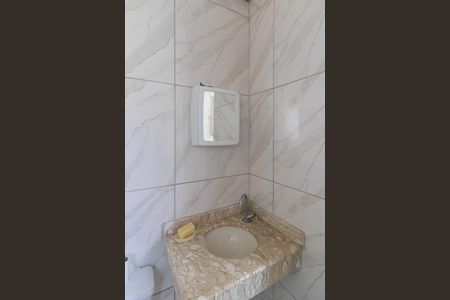 Casa para alugar com 55m², 1 quarto e 1 vaga Casa para alugar com 55m², 1 quarto e 1 vagaBanheiro
