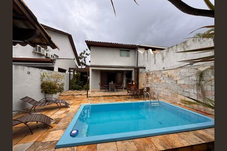 Casa de condomínio para alugar com 145m², 4 quartos e 2 vagasÁrea externa