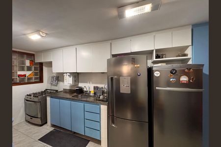 Casa de condomínio para alugar com 145m², 4 quartos e 2 vagasCozinha