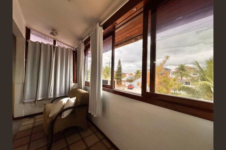Casa de condomínio para alugar com 145m², 4 quartos e 2 vagasQuarto 1