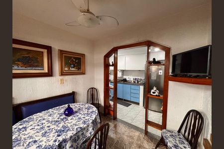Casa de condomínio para alugar com 145m², 4 quartos e 2 vagasCopa