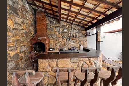 Casa de condomínio para alugar com 145m², 4 quartos e 2 vagasÁrea externa