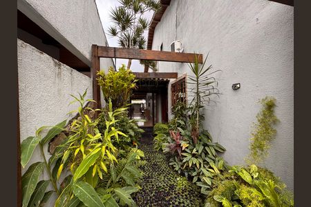 Casa de condomínio para alugar com 145m², 4 quartos e 2 vagasÁrea externa