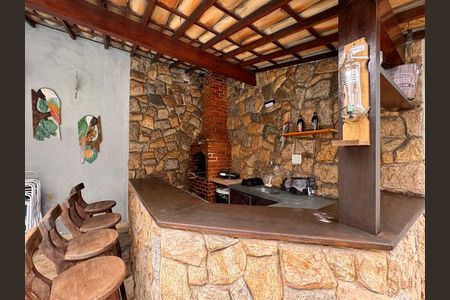 Casa de condomínio para alugar com 145m², 4 quartos e 2 vagasÁrea externa