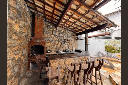Casa de condomínio para alugar com 145m², 4 quartos e 2 vagasÁrea externa