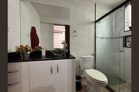 Casa de condomínio para alugar com 145m², 4 quartos e 2 vagasSuíte 2 - Banheiro