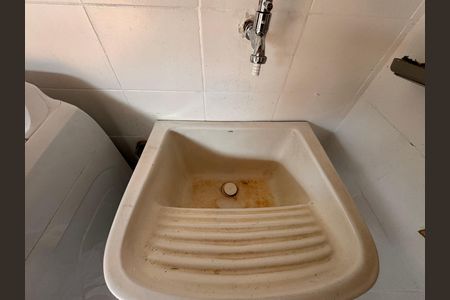 Casa de condomínio para alugar com 145m², 4 quartos e 2 vagasÁrea de Serviço