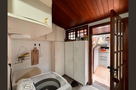 Casa de condomínio para alugar com 145m², 4 quartos e 2 vagasÁrea de Serviço
