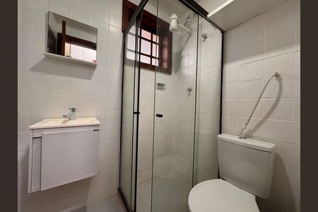 Casa de condomínio para alugar com 145m², 4 quartos e 2 vagasÁrea de Serviço - Banheiro