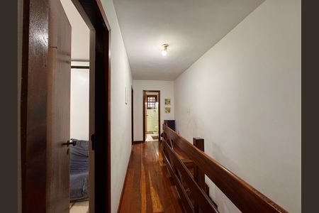 Casa de condomínio para alugar com 145m², 4 quartos e 2 vagasCorredor