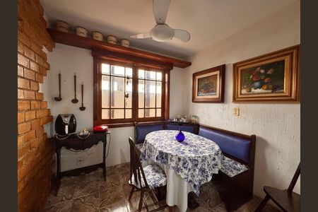Casa de condomínio para alugar com 145m², 4 quartos e 2 vagasCopa