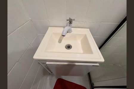 Casa de condomínio para alugar com 145m², 4 quartos e 2 vagasÁrea de Serviço - Banheiro