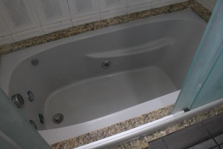 Apartamento à venda com 117m², 3 quartos e 2 vagasBanheiro da Suíte 1
