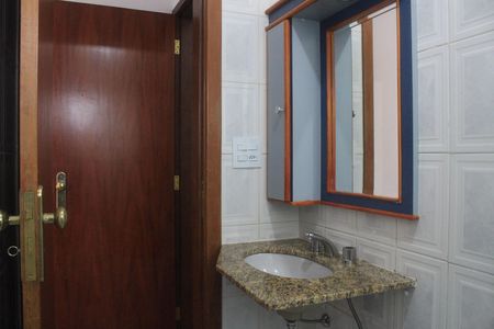 Apartamento à venda com 117m², 3 quartos e 2 vagasBanheiro da Suíte 2