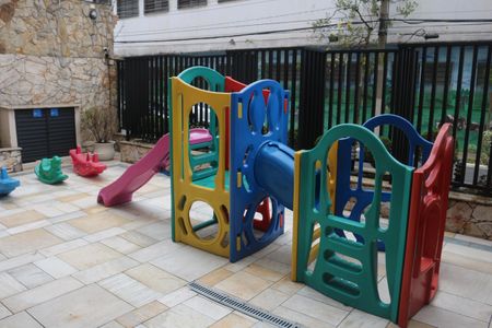 Apartamento à venda com 117m², 3 quartos e 2 vagasÁrea comum - Playground