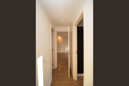 Apartamento para alugar com 81m², 3 quartos e 1 vaga Apartamento para alugar com 81m², 3 quartos e 1 vagaCorredor
