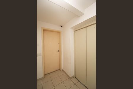 Apartamento para alugar com 81m², 3 quartos e 1 vaga Apartamento para alugar com 81m², 3 quartos e 1 vagaHall de entrada