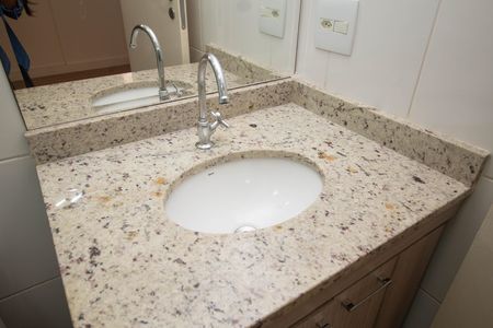 Apartamento para alugar com 81m², 3 quartos e 1 vaga Apartamento para alugar com 81m², 3 quartos e 1 vagaBanheiro da Suíte