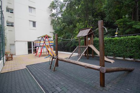 Apartamento para alugar com 81m², 3 quartos e 1 vaga Apartamento para alugar com 81m², 3 quartos e 1 vagaÁrea comum - Playground