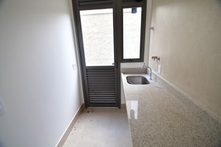 Casa de condomínio à venda com 312m², 5 quartos e 4 vagasÁrea de Serviço