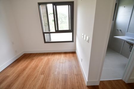 Casa de condomínio à venda com 312m², 5 quartos e 4 vagasQuarto 2 - Suíte