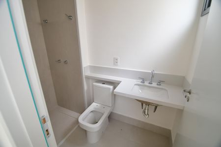 Casa de condomínio à venda com 312m², 5 quartos e 4 vagasBanheiro de serviço