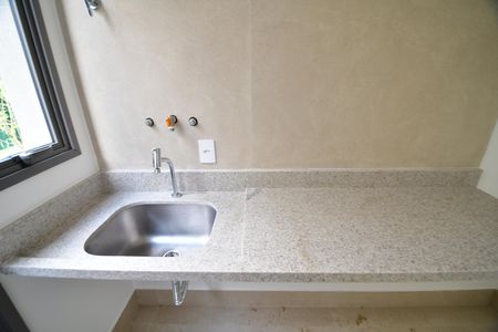 Casa de condomínio à venda com 312m², 5 quartos e 4 vagasÁrea de Serviço