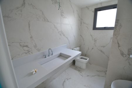Casa de condomínio à venda com 312m², 5 quartos e 4 vagasBanheiro Suíte