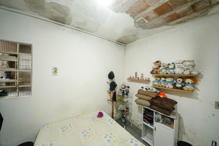 Casa à venda com 2 quartos, 150m² em Parque dos Bancarios, São Paulo