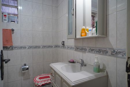 Banheiro  de apartamento à venda com 2 quartos, 61m² em Jardim Dona Leopoldina, Porto Alegre