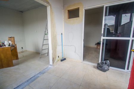 Casa à venda com 100m², 3 quartos e 2 vagas Casa à venda com 100m², 3 quartos e 2 vagasCozinha 2