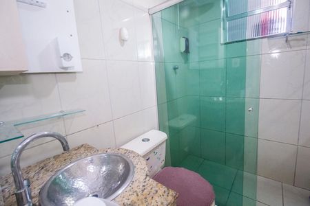 Casa à venda com 100m², 3 quartos e 2 vagas Casa à venda com 100m², 3 quartos e 2 vagasBanheiro