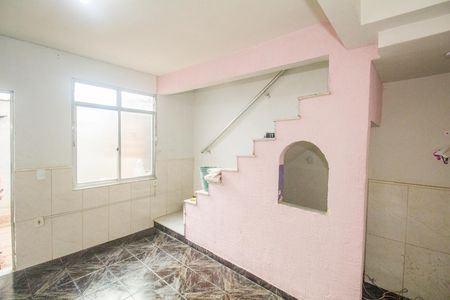 Casa à venda com 100m², 3 quartos e 2 vagas Casa à venda com 100m², 3 quartos e 2 vagasSala
