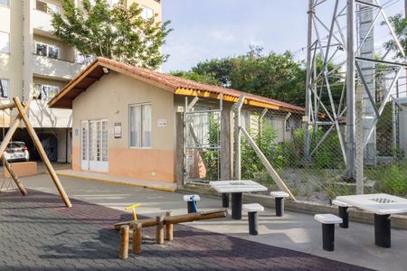Apartamento à venda com 54m², 2 quartos e 1 vaga Apartamento à venda com 54m², 2 quartos e 1 vagaÁrea comum - Playground