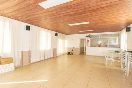 Apartamento à venda com 54m², 2 quartos e 1 vaga Apartamento à venda com 54m², 2 quartos e 1 vagaÁrea comum - Salão de festas