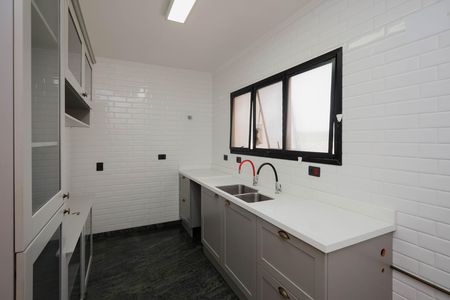 Apartamento à venda com 148m², 3 quartos e 1 vagaCozinha - Armários