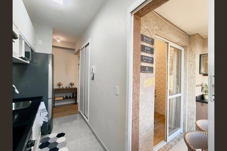 Apartamento à venda com 69m², 3 quartos e 2 vagas Apartamento à venda com 69m², 3 quartos e 2 vagasCozinha e Área de Serviço